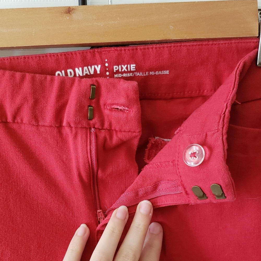 Red pixie pants - Picture 2 of 3